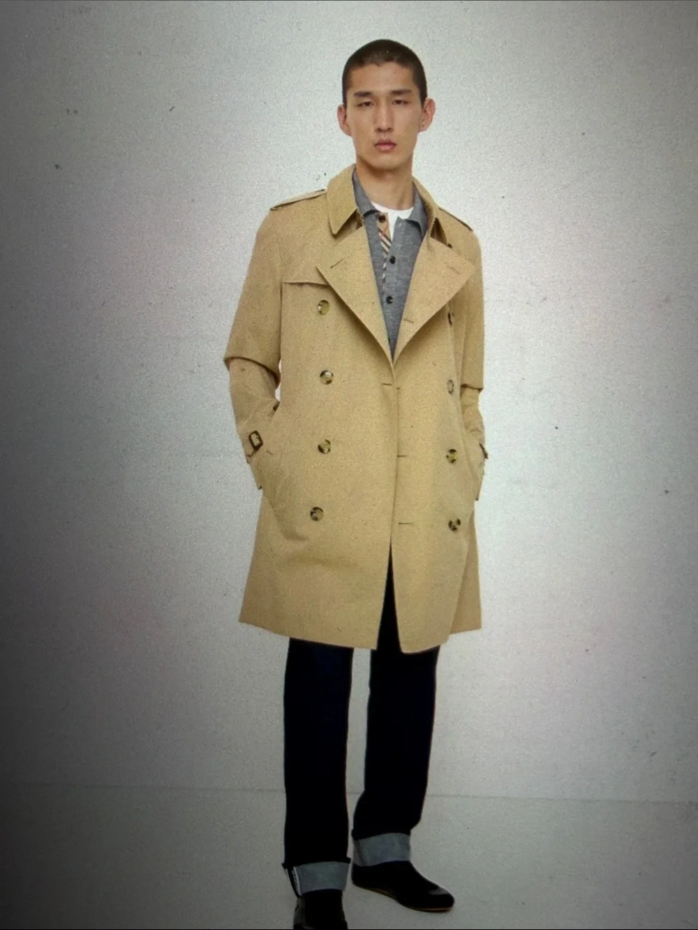 Burberry Taupe Double-Breasted Mid-length Kensington Trench Coat - Picture 7 of 10